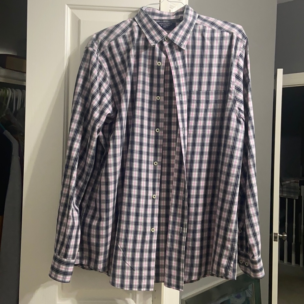 Men’s long sleeve button down shirt